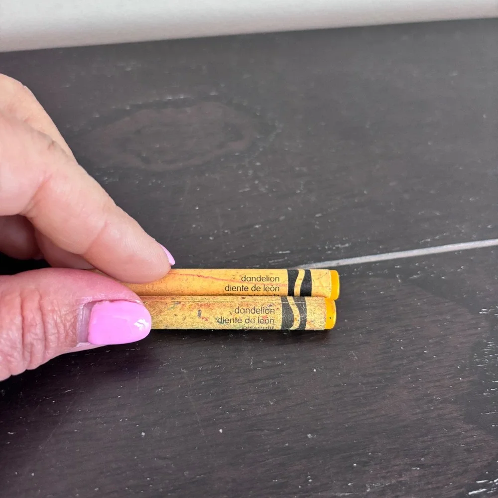 Crayola vintage dandelion